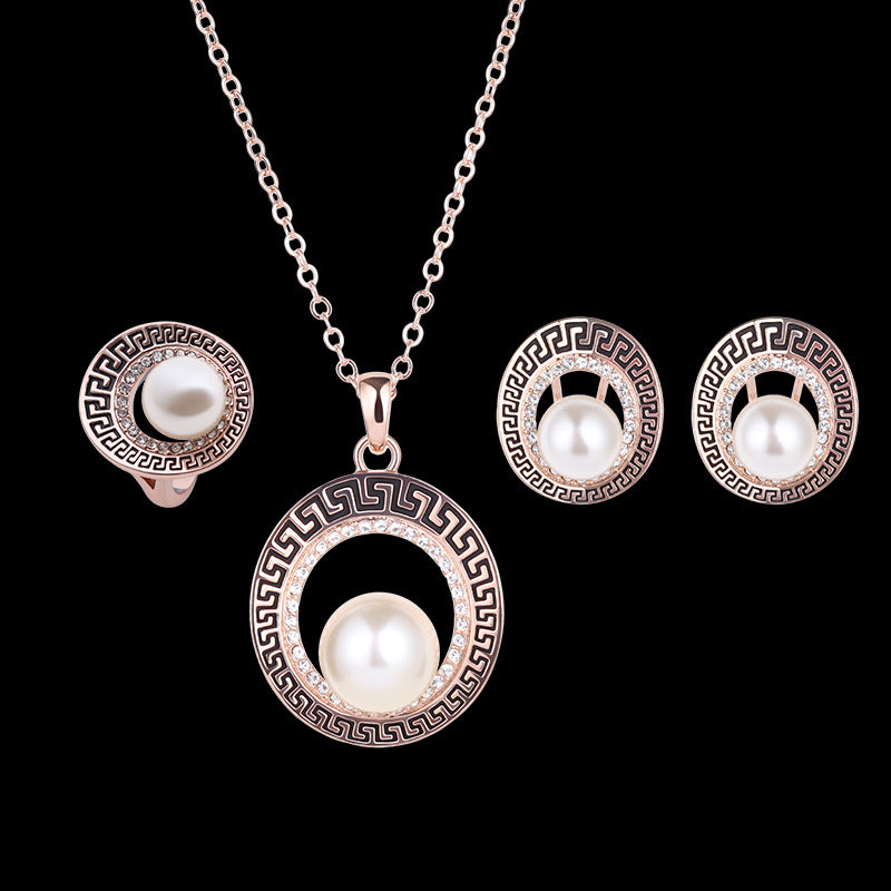 Retro Style Jewellery Set Ladies Dinner Three-piece Pearl Jewelry Set