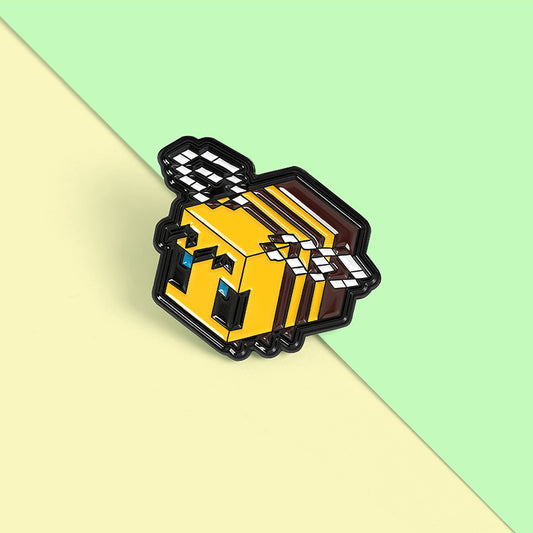 Three-dimensional Little Bee Geometric Decorative Pin