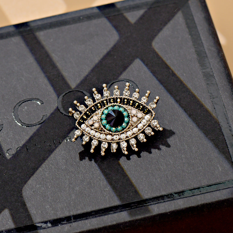 Women's Fashion Vintage Creative Devil's Eye Brooch