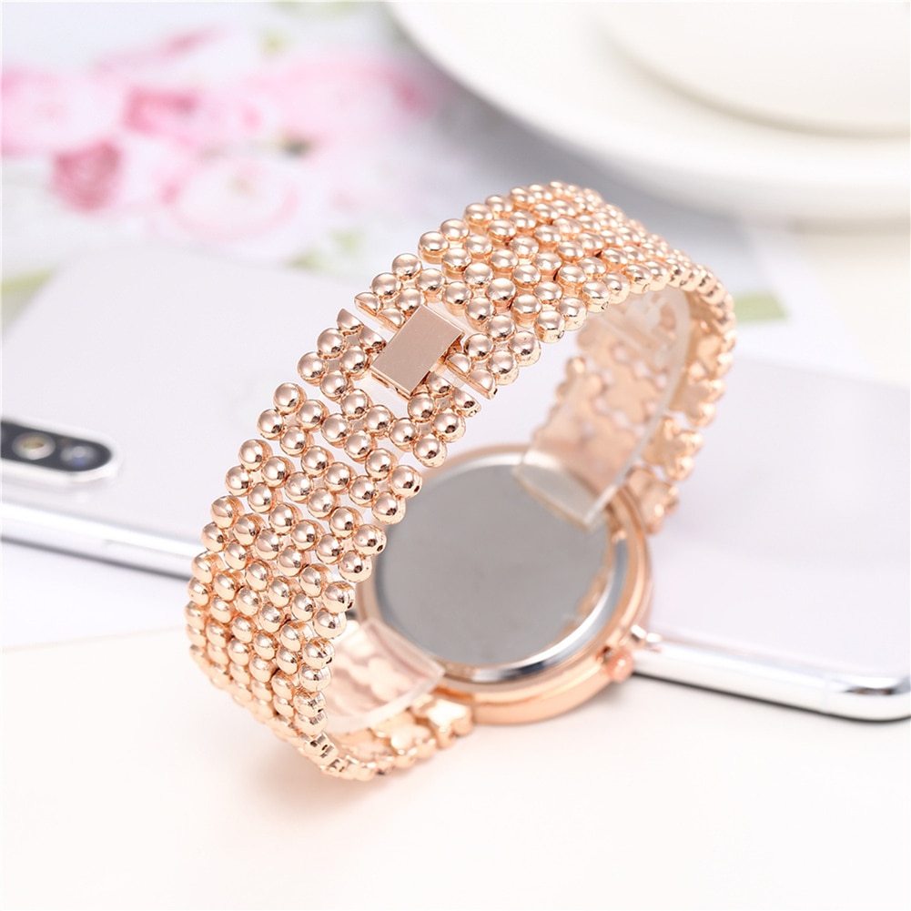 Amazon hot fashion rhinestones sandpaper ladies alloy watch Europe and the United States popular bracelet bracelet fashion watch