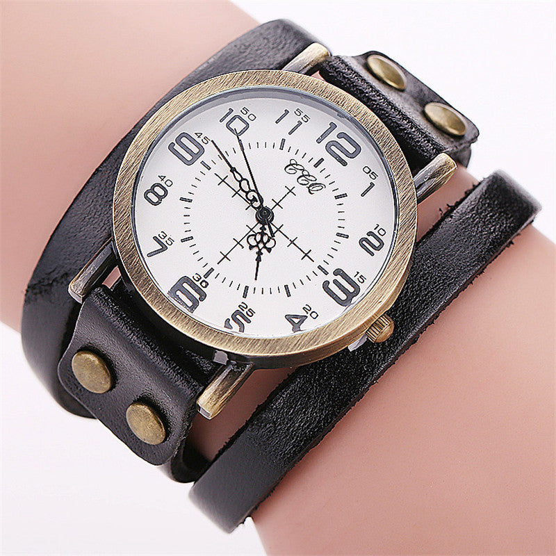 CCQ Vintage Leather Bracelet Watch Antique Women Wrist Watch Casual Ladies Quartz Watch Relogio Feminino 1347