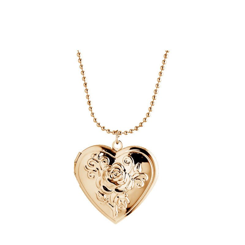 Heart pendant necklace