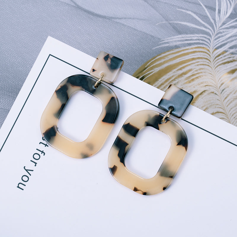 Plate leopard print acrylic Earrings