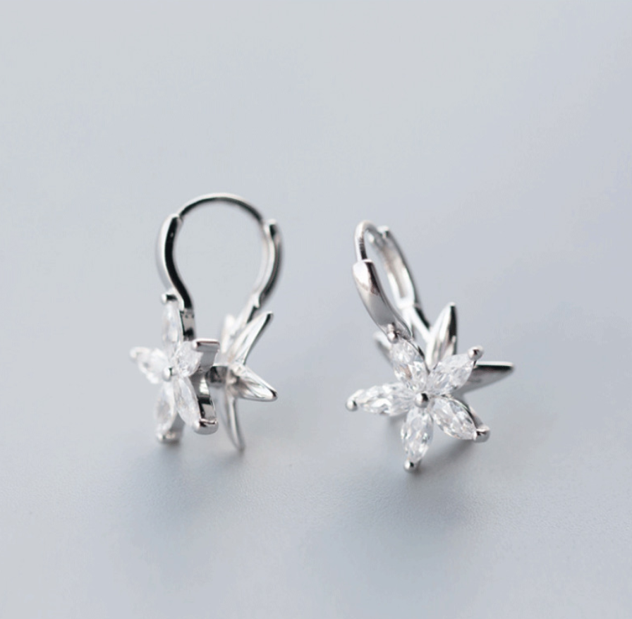 Diamond flower earrings