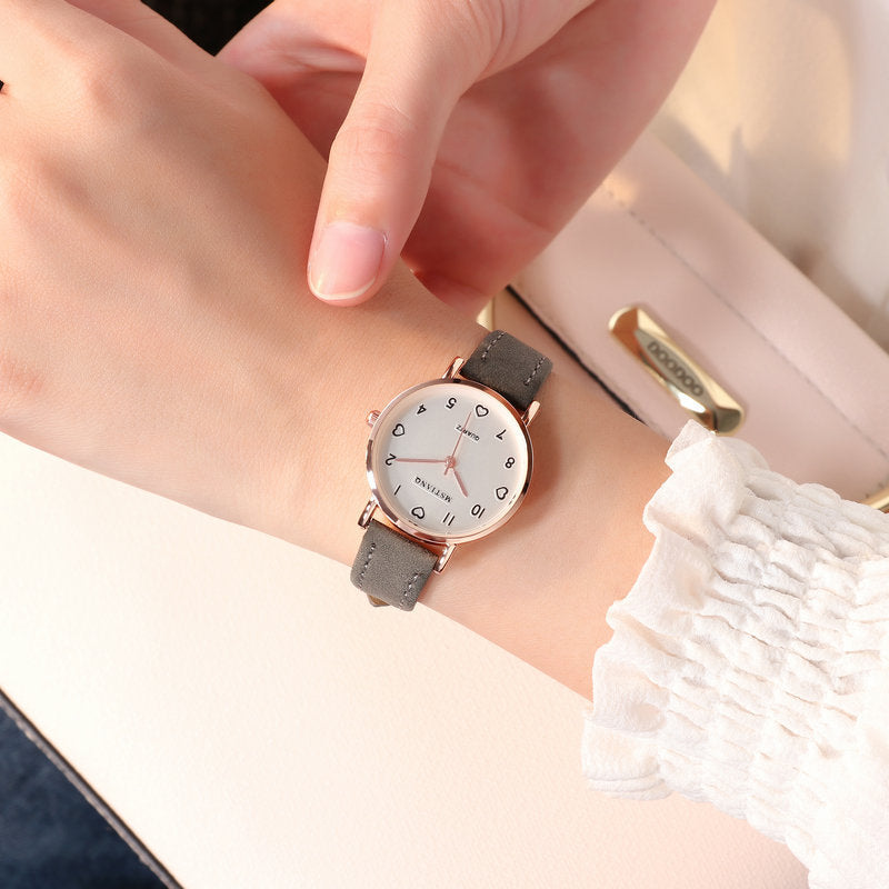 Ladies small dial quartz watch