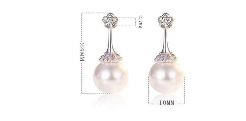 Elegant pearl earrings