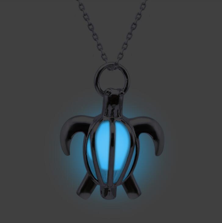 luminous little turtle necklace