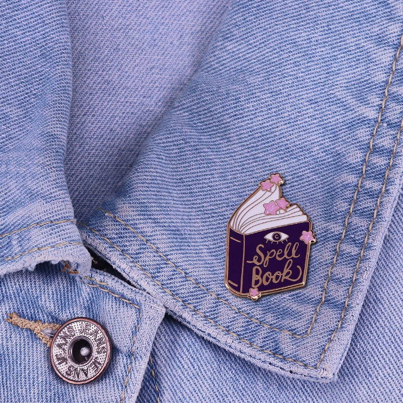 Magic Book Brooch Witchcraft Divination Lovers Badge With  Glitter Star Decoration