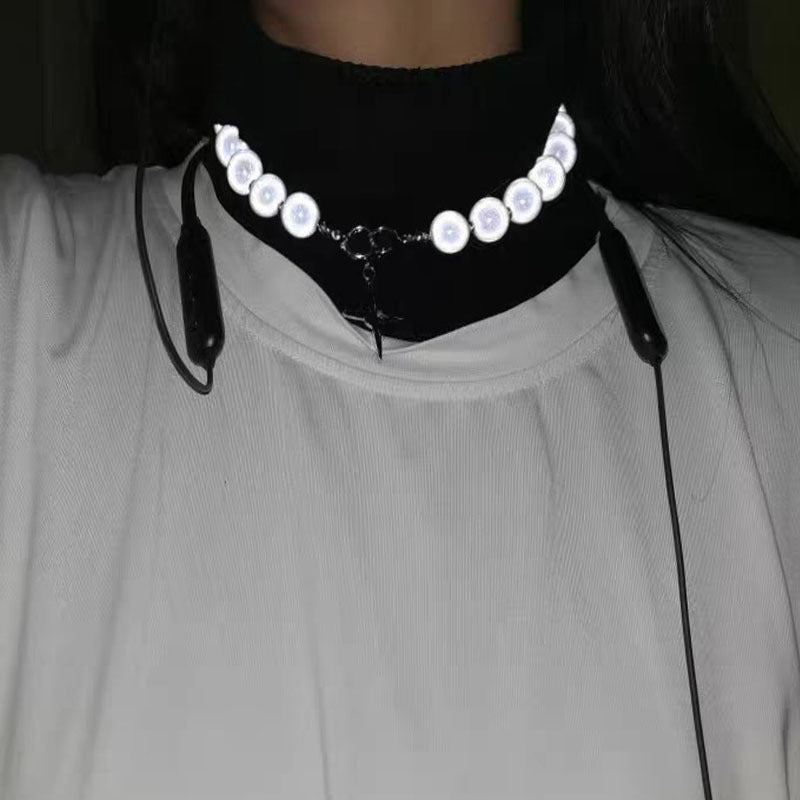 Design Reflective Pearl Necklace Female Clavicle Chain Net Celebrity Personality Flashing Diamond Cross Beaded