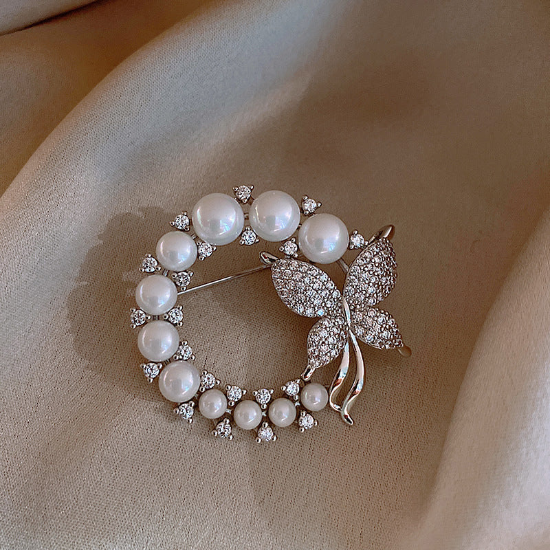 Vintage Diamond-Studded Butterfly Pearl Ring Brooch Fashion Style Dongdaemun