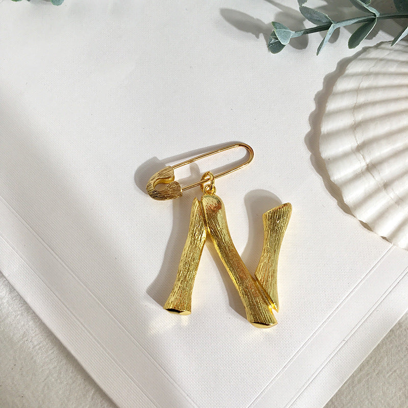 Creative And Fashionable 26 English Letter Brooches