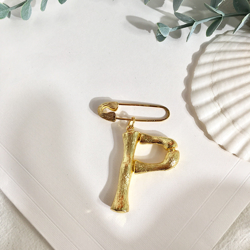 Creative And Fashionable 26 English Letter Brooches