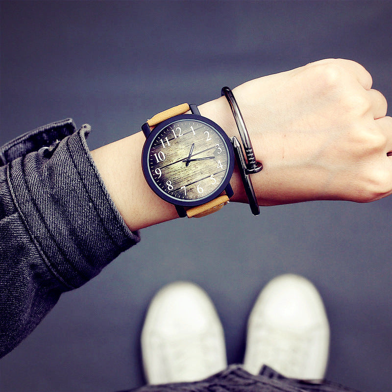 Distinctive Quartz Couple's Watch