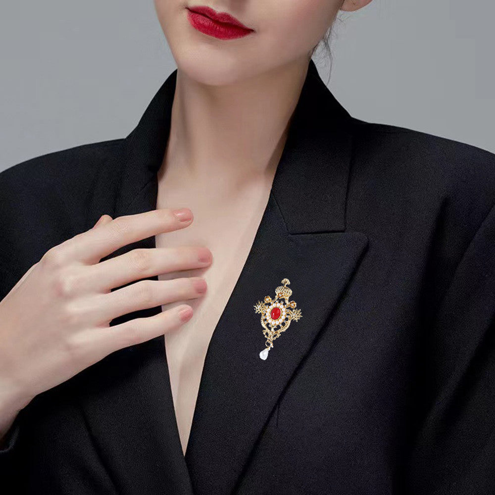 Baroque Retro Fashion All-match Crown Brooch