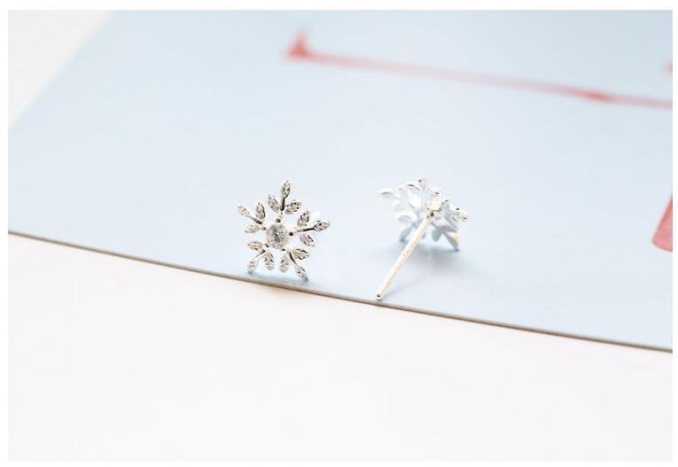 Love Snowflake Stud Earrings Korean Sweet Girl Heart