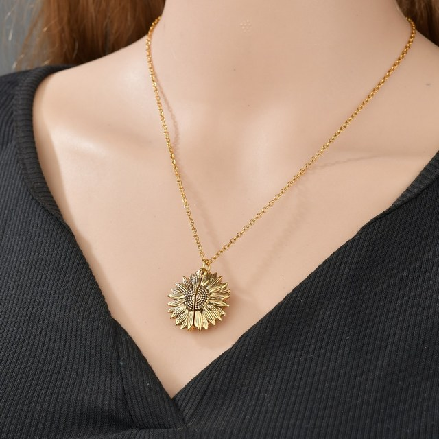 Sunflower Double Lettering Necklace