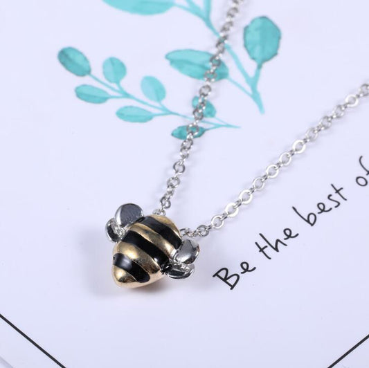 Korean Fashion Cute Bee Exquisite Creative Female Personality Pendant Necklace