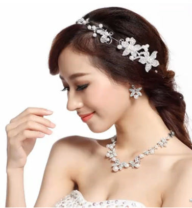 Korean bride pearl Clover Necklace Earrings Set Wedding jewelry accessories factory