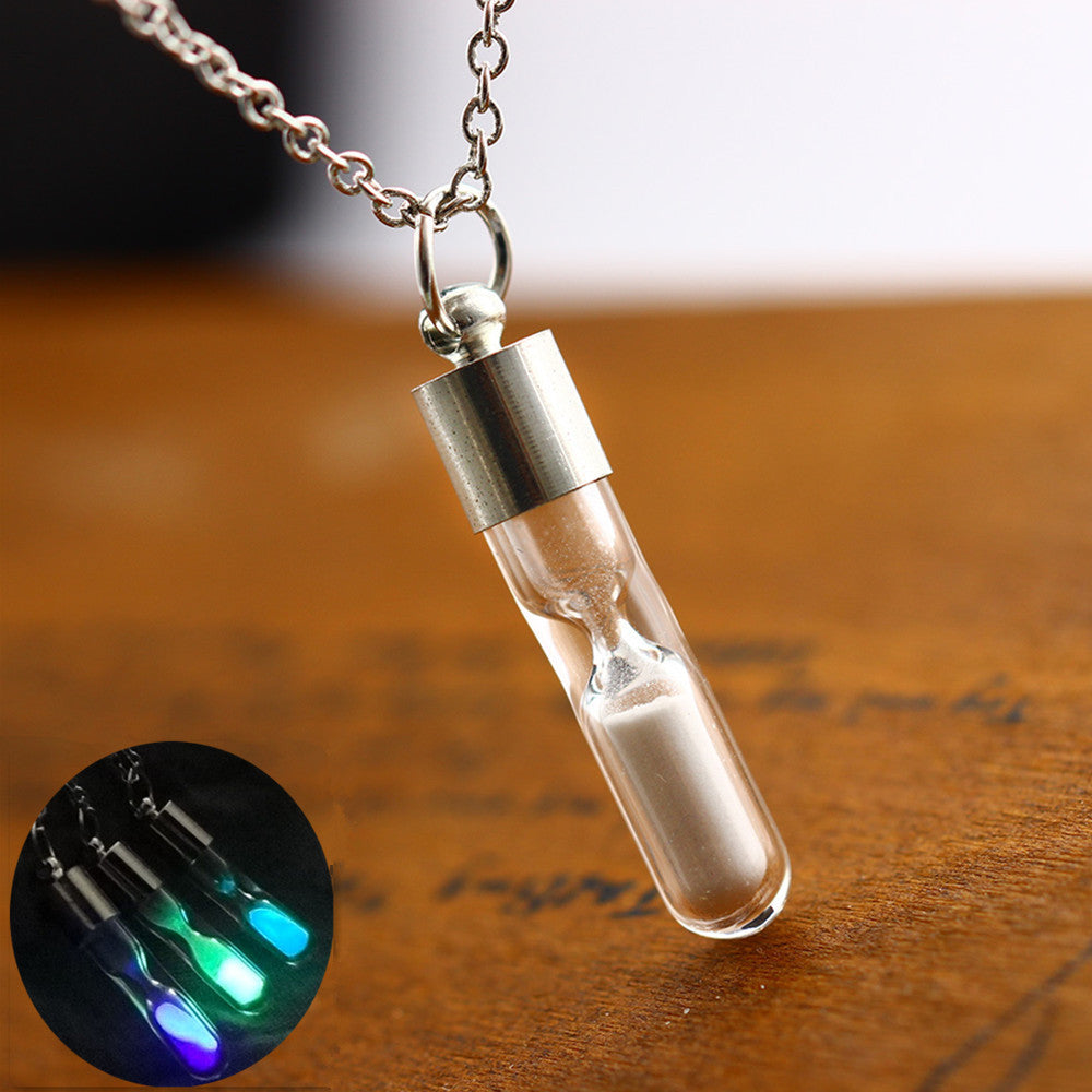 Fashion Time Hourglass Crystal Drift Bottle Pendant Noctilucent Necklace