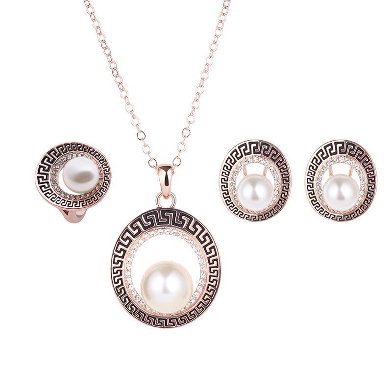 Retro Style Jewellery Set Ladies Dinner Three-piece Pearl Jewelry Set