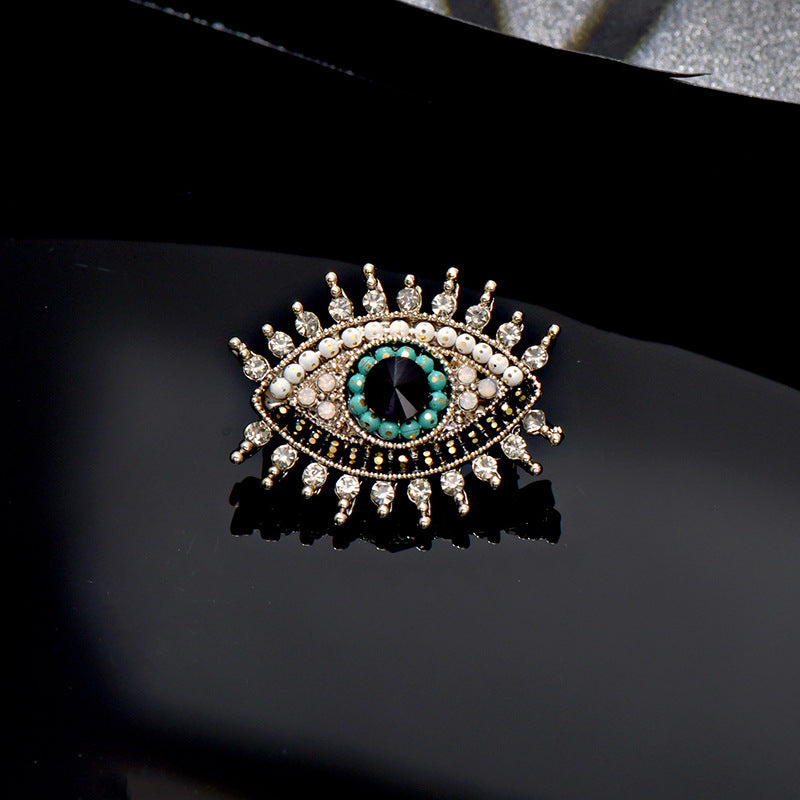 Women's Fashion Vintage Creative Devil's Eye Brooch