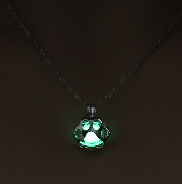 Paw Glow in The Dark Necklce