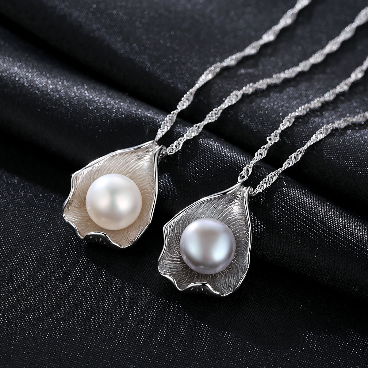 Freshwater pearl pendant