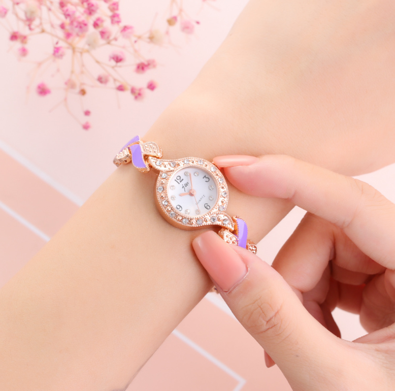 Explosion models ladies bracelet watch Simple digital colorful steel belt alloy quartz watch