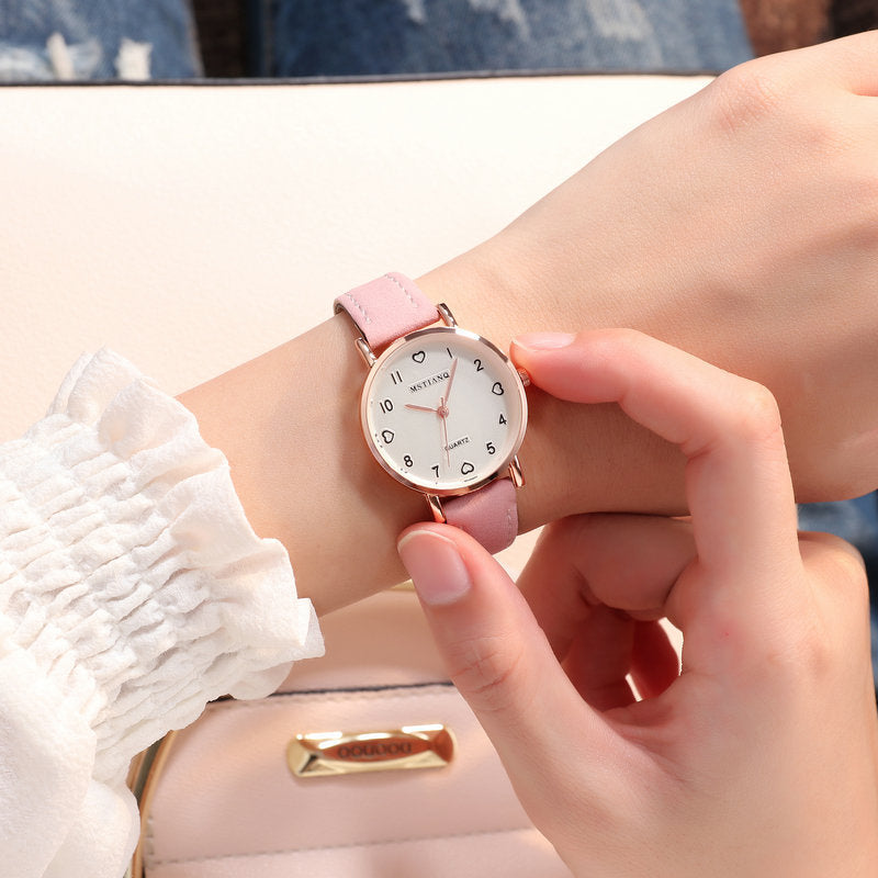 Ladies small dial quartz watch