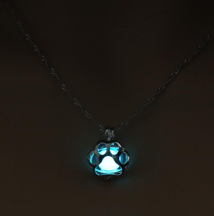 Paw Glow in The Dark Necklce