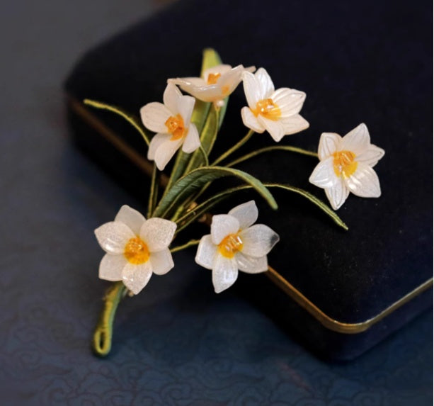 Hand-wrapped Daffodil Vintage Pins - Coat Accessories