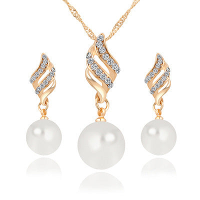 Dainty Imitation Pearl Pendant Necklace & Stud Earrings Set