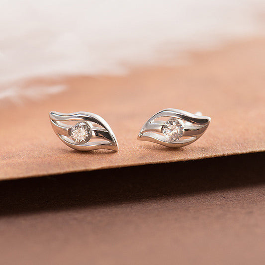 Temperament simple leaf-shaped silver earrings