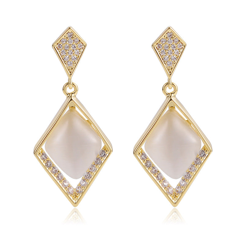 Fashionable High-end Earrings