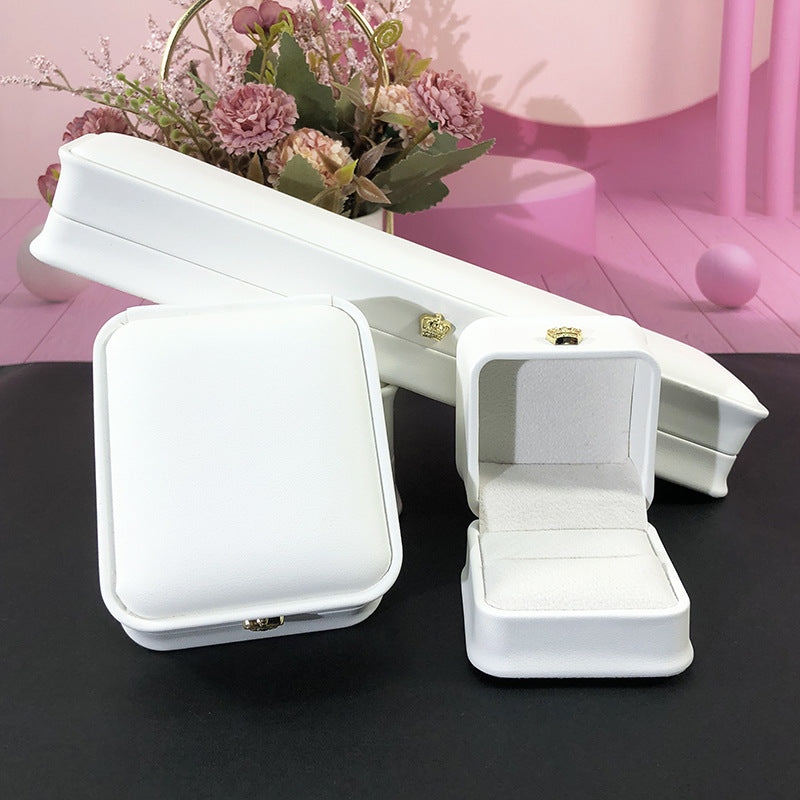 Waist Tight Crown Jewelry Box White