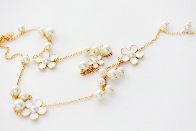 Flower Five Petal Pearl Sweater Chain