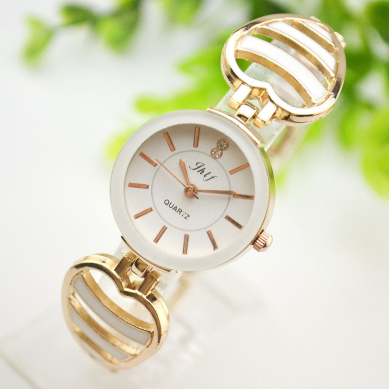 Waterproof bracelet quartz watch