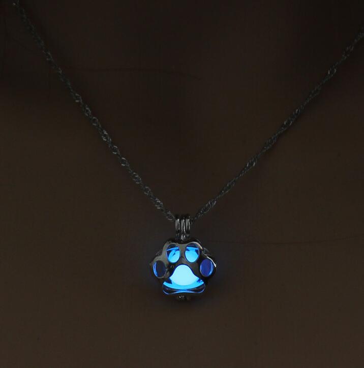 Paw Glow in The Dark Necklce