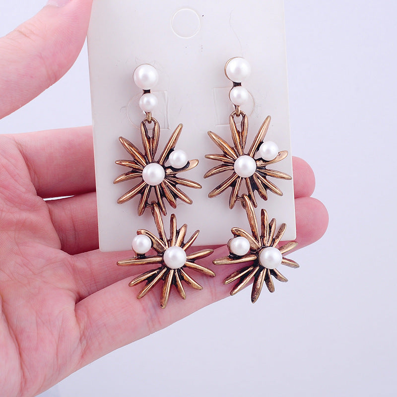 Pearl Flower Alloy Stud Earrings