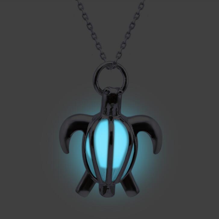 luminous little turtle necklace