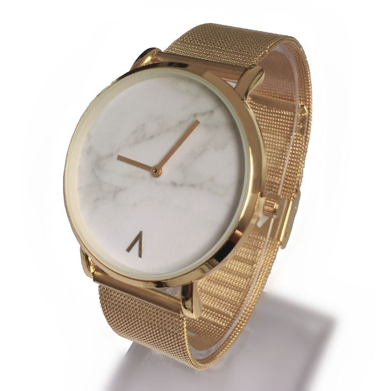 Quartz watch with wire mesh watch