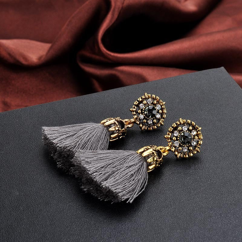 Baroque Diamond Hollow Tassel Stud Earrings