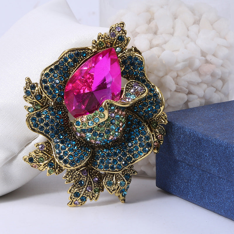 Vintage brooch pin