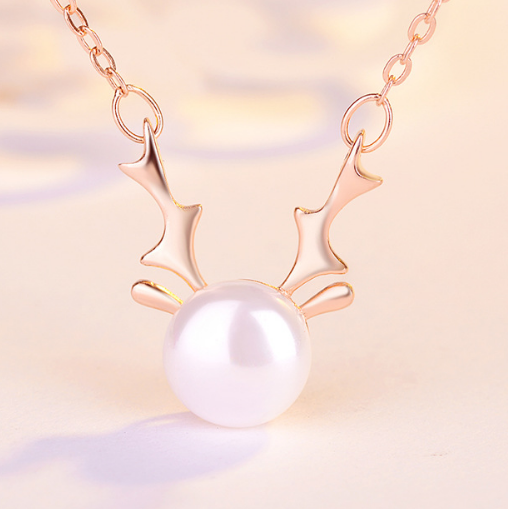 Small Elk Pearl Pendant