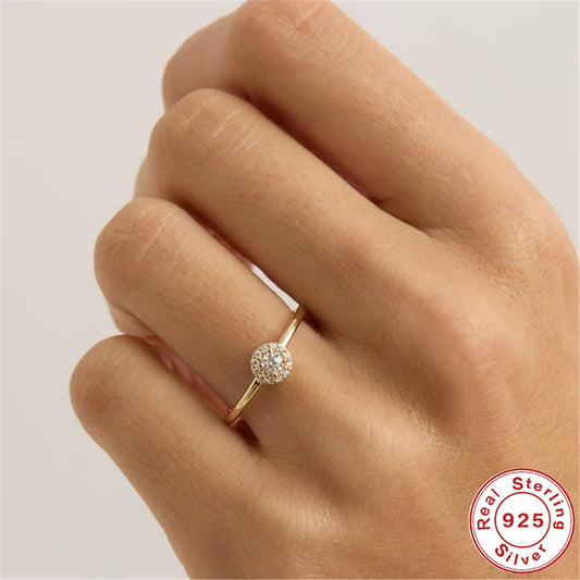 Elegant Rounded Corner Moissanite Ring in 18K Gold