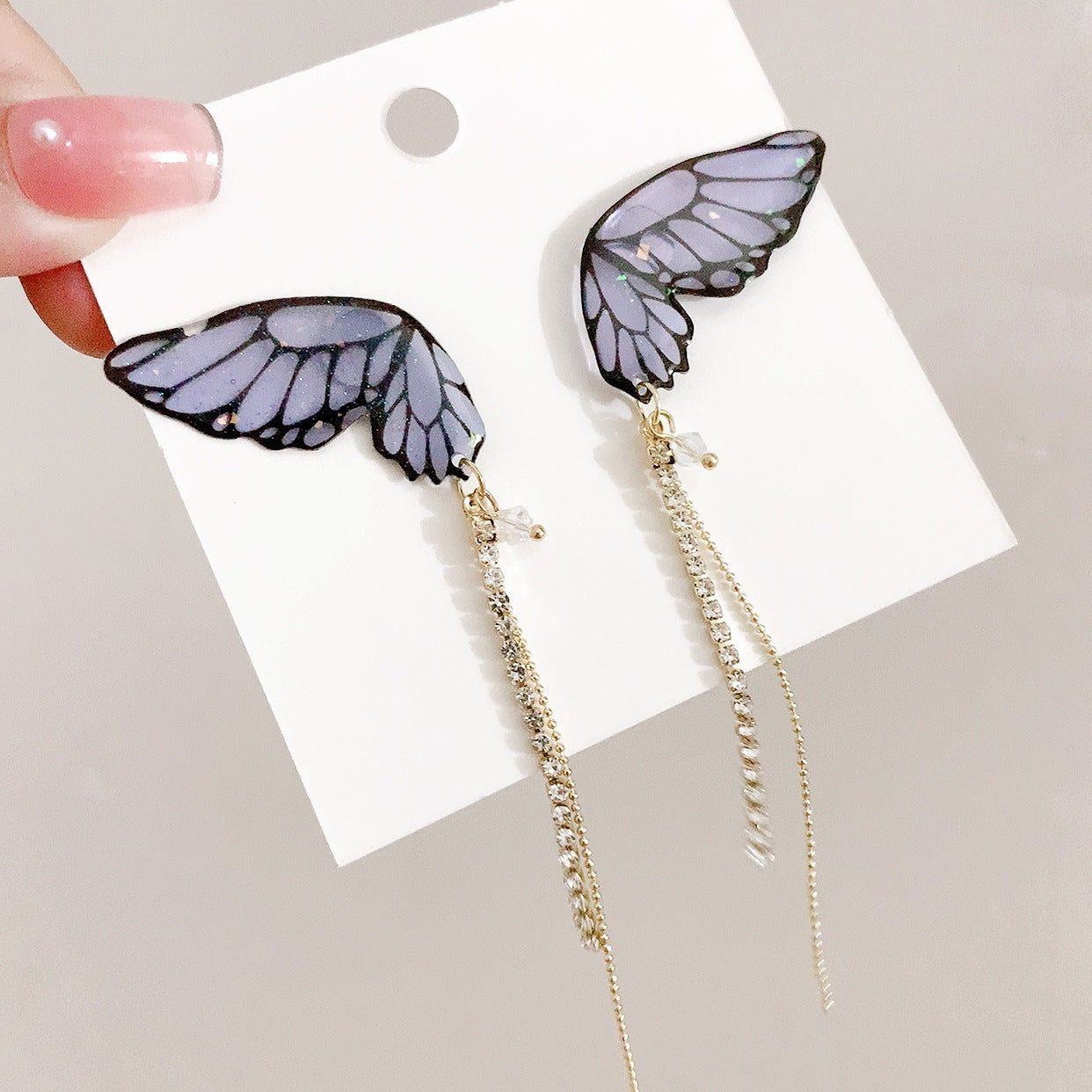 Women's Earrings With Three Dimensional Butterfly Pattern Full Of Diamonds And Tassels