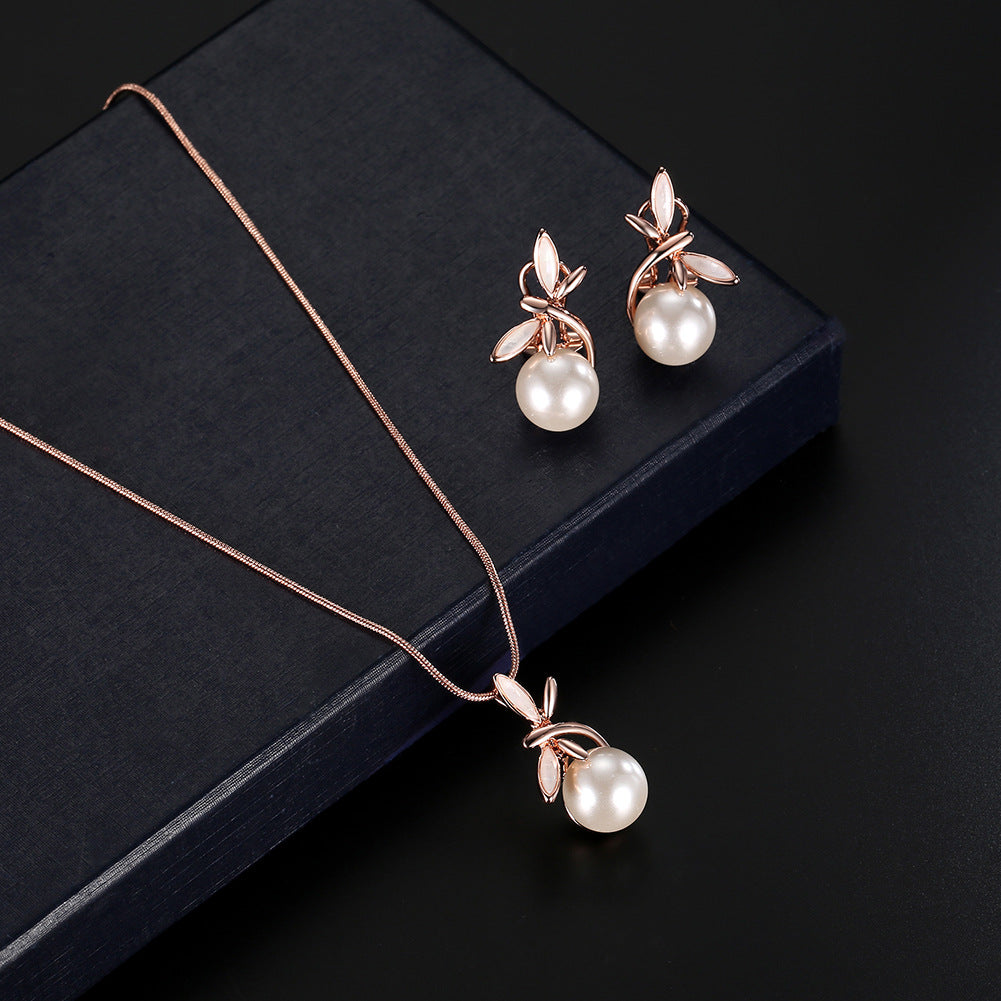 Fashionable Pearl Necklace Earrings Bridal Party Jewelry Set