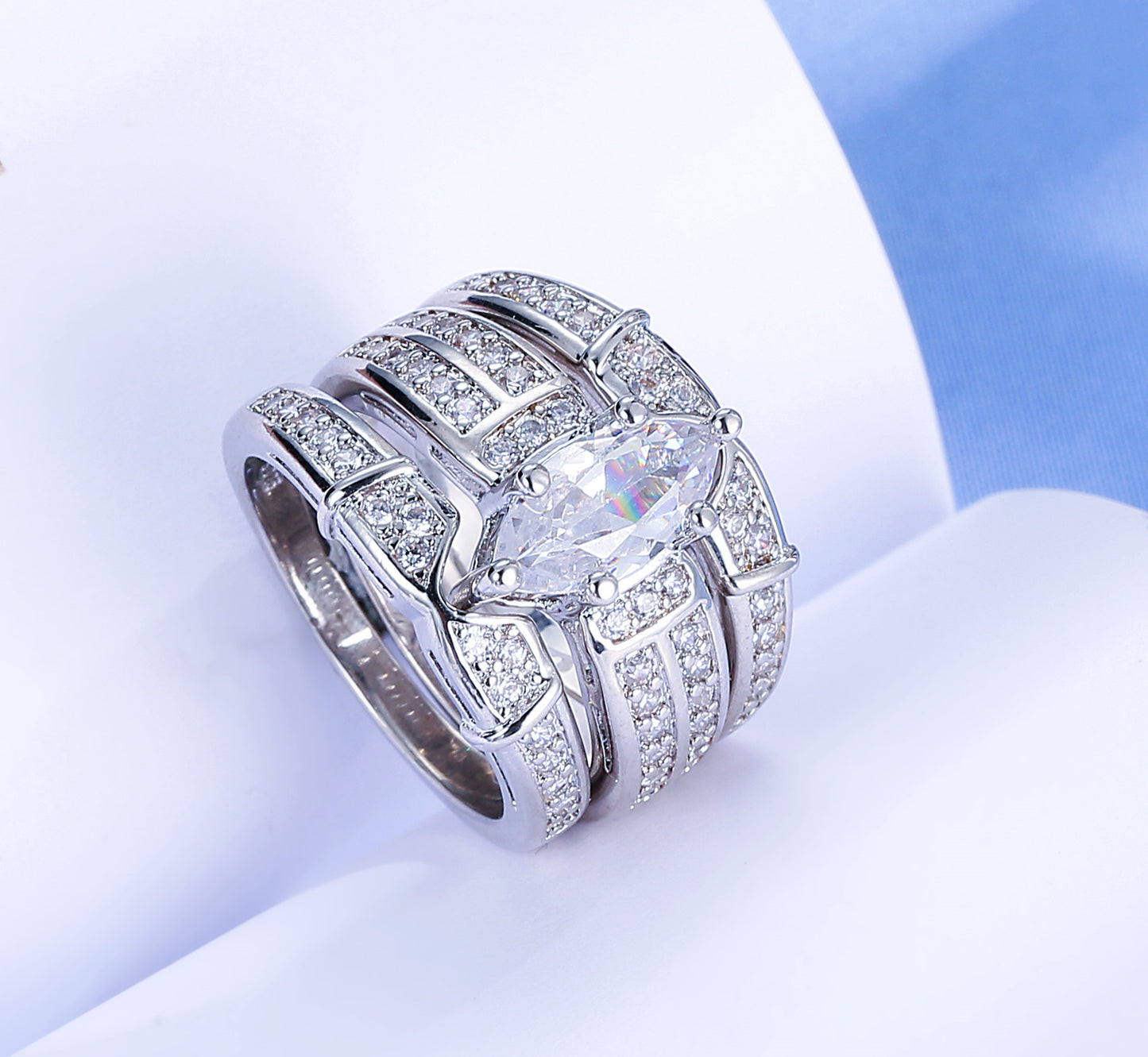 European and American couples ring ring engagement zircon