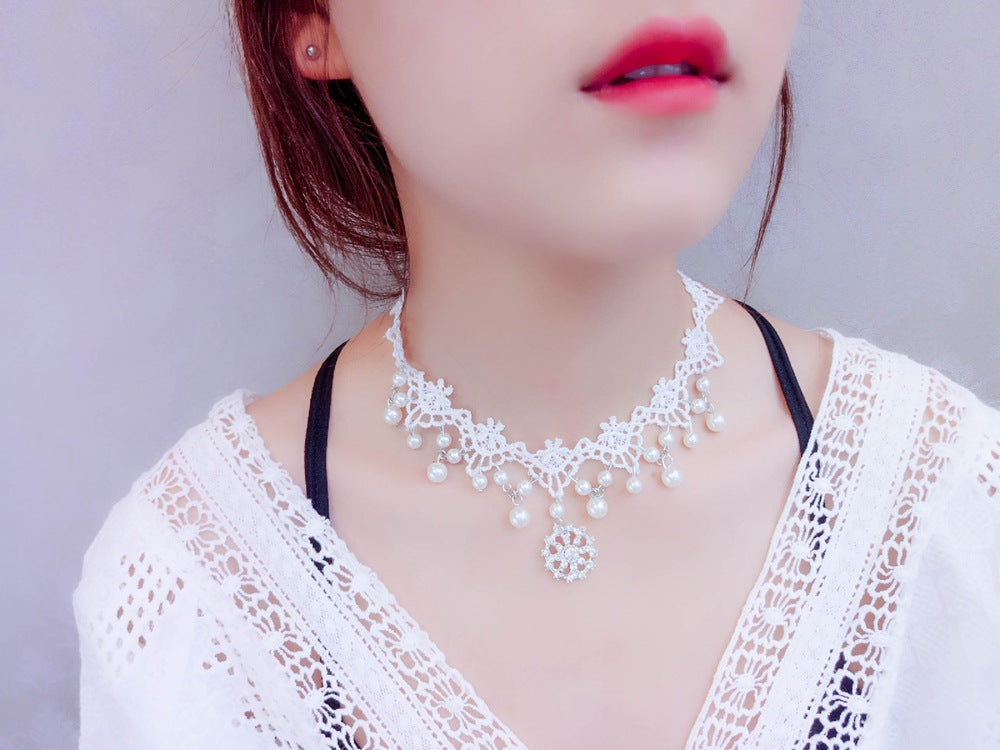 Women's white lace gemstone necklace