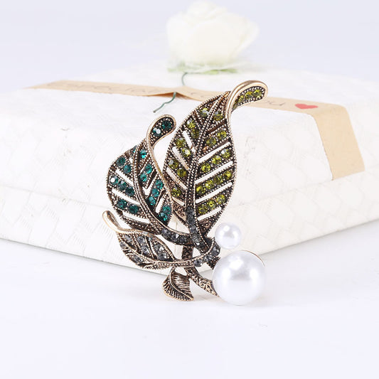 Fashion Retro Creative Rhinestone Pearl Leaf Brooch All-matching Graceful Pin Accessories